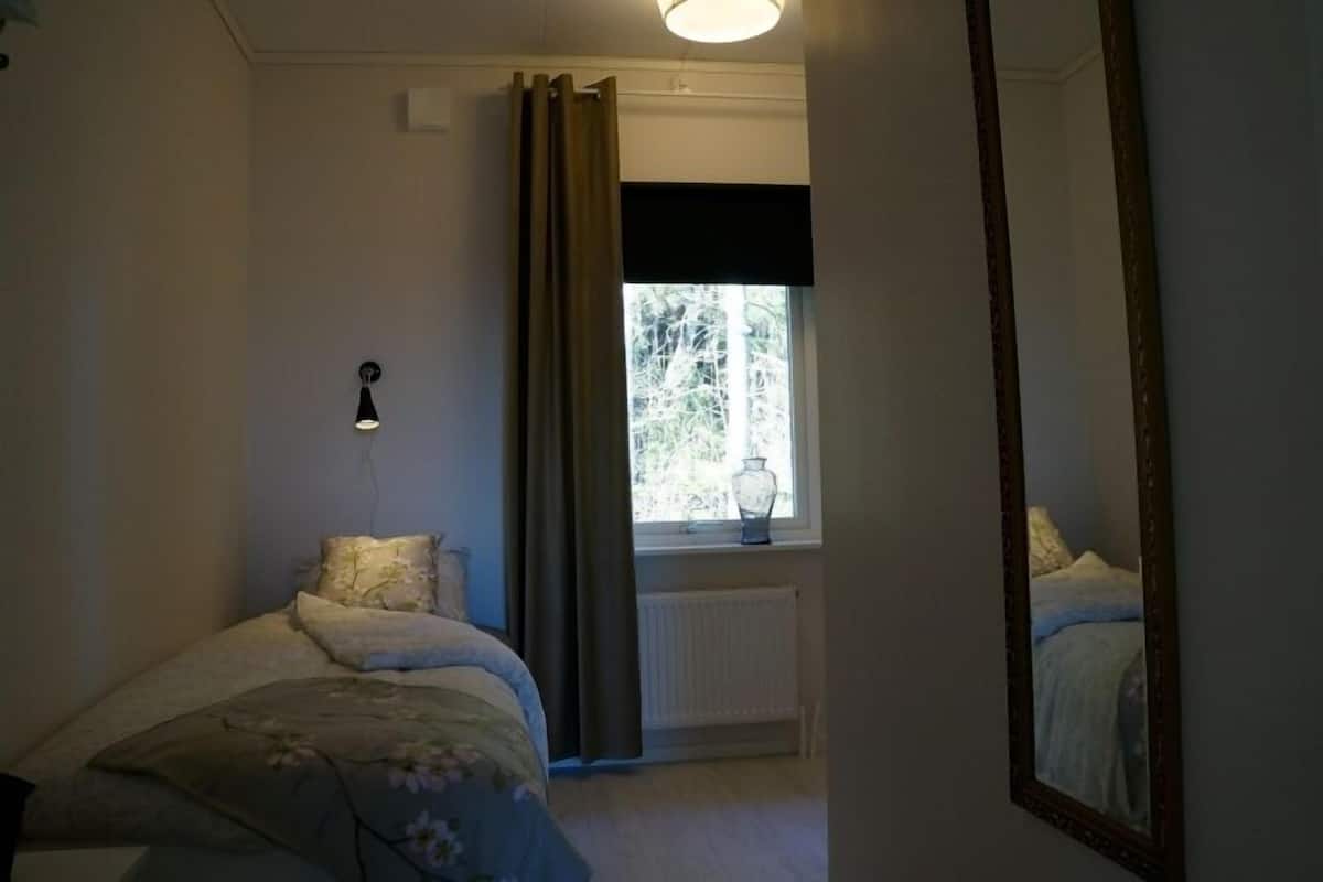 Single Room | Free WiFi