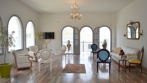 Living area - MasouriBlu Hotel (Kalymnos)