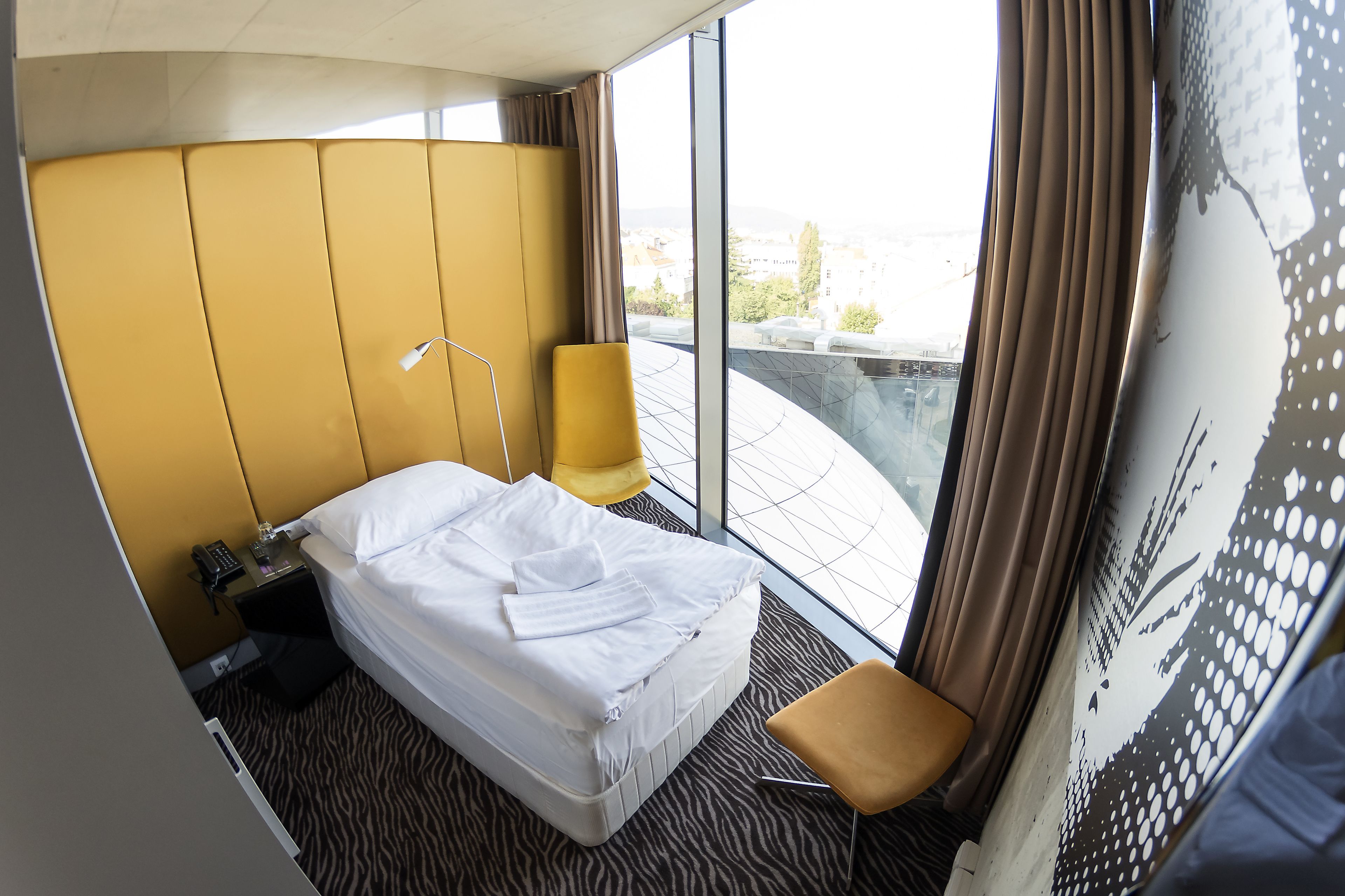 single room, ensuite | select comfort beds, minibar, in-room safe, blackout curtains