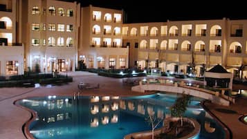 Indoor pool, outdoor pool