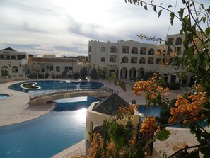 Indoor pool, outdoor pool - Hotel Gafsa Palace (Ksar)