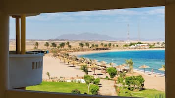 Habitación estándar con 1 cama doble o 2 individuales, vistas al mar | Vistas al mar