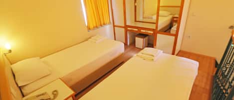 Gallery Apartment, Non Smoking (Duplex) | Premium bedding, desk, laptop workspace