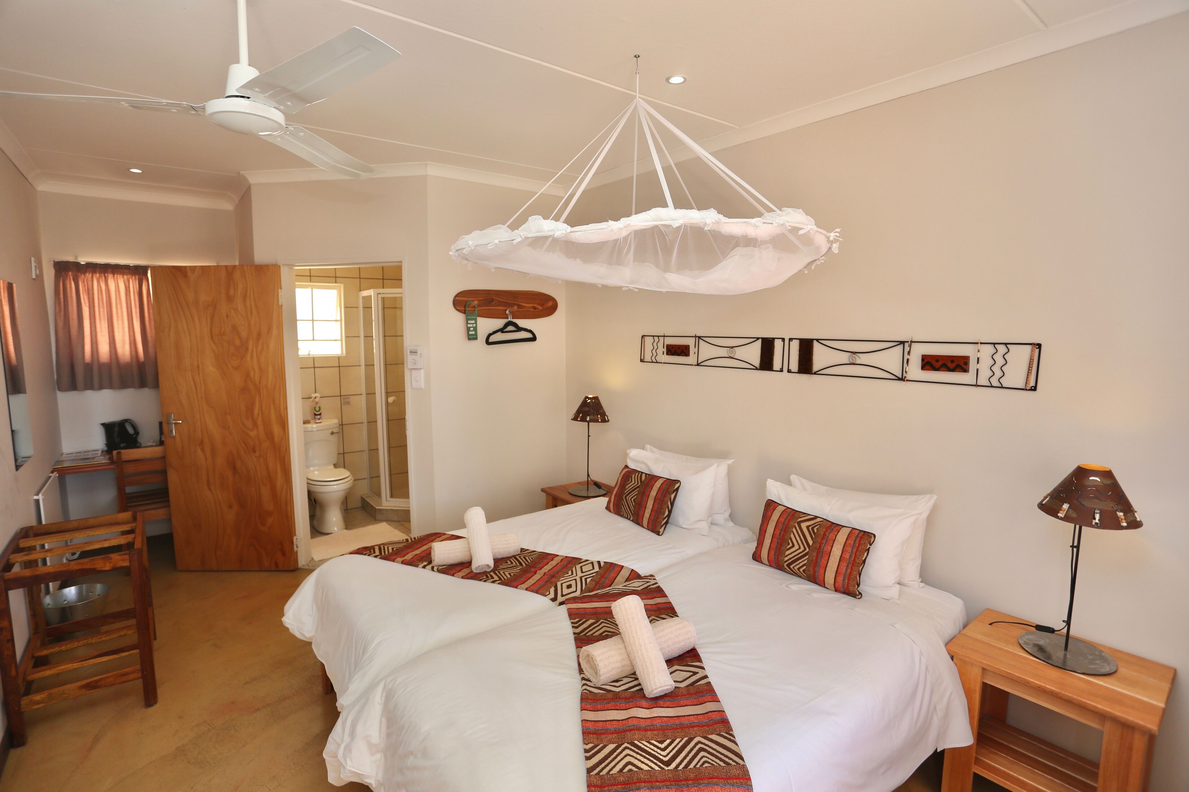 comfort double room | 1 bedroom, desk, bed sheets, wheelchair access