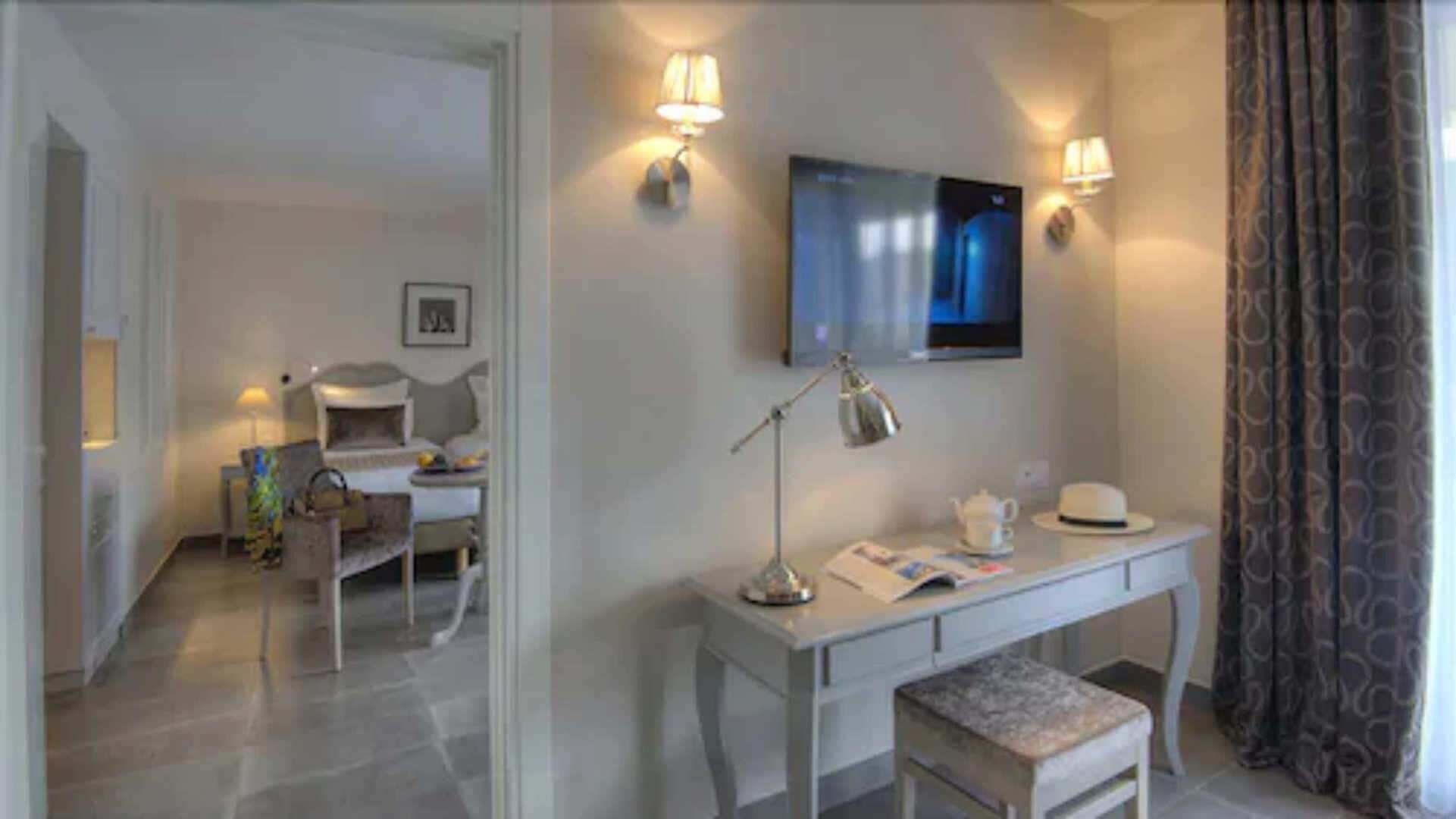 Premium bedding, Select Comfort beds, in-room safe, desk