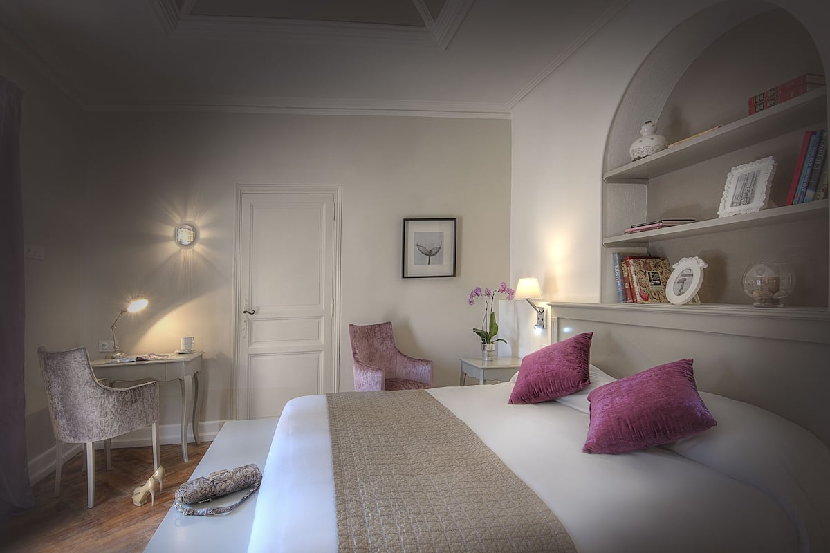 Premium bedding, Select Comfort beds, in-room safe, desk