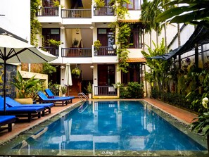 Deluxe Double or Twin Room, Pool View | View from room