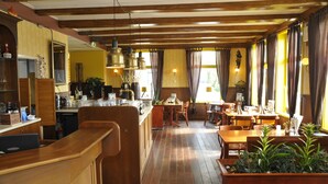 Unclassified image, 3 of 45, button - Hotel Restaurant It Posthus (Burdaard)