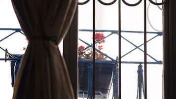 Chambre Double (Ambar) | Literie de qualité supérieure, bureau, chambres insonorisées