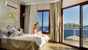 Deluxe Room | Minibar, desk, soundproofing, free WiFi