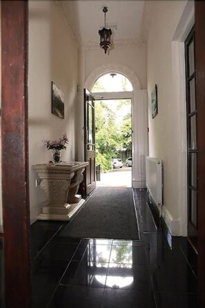 Nội thất lối vào