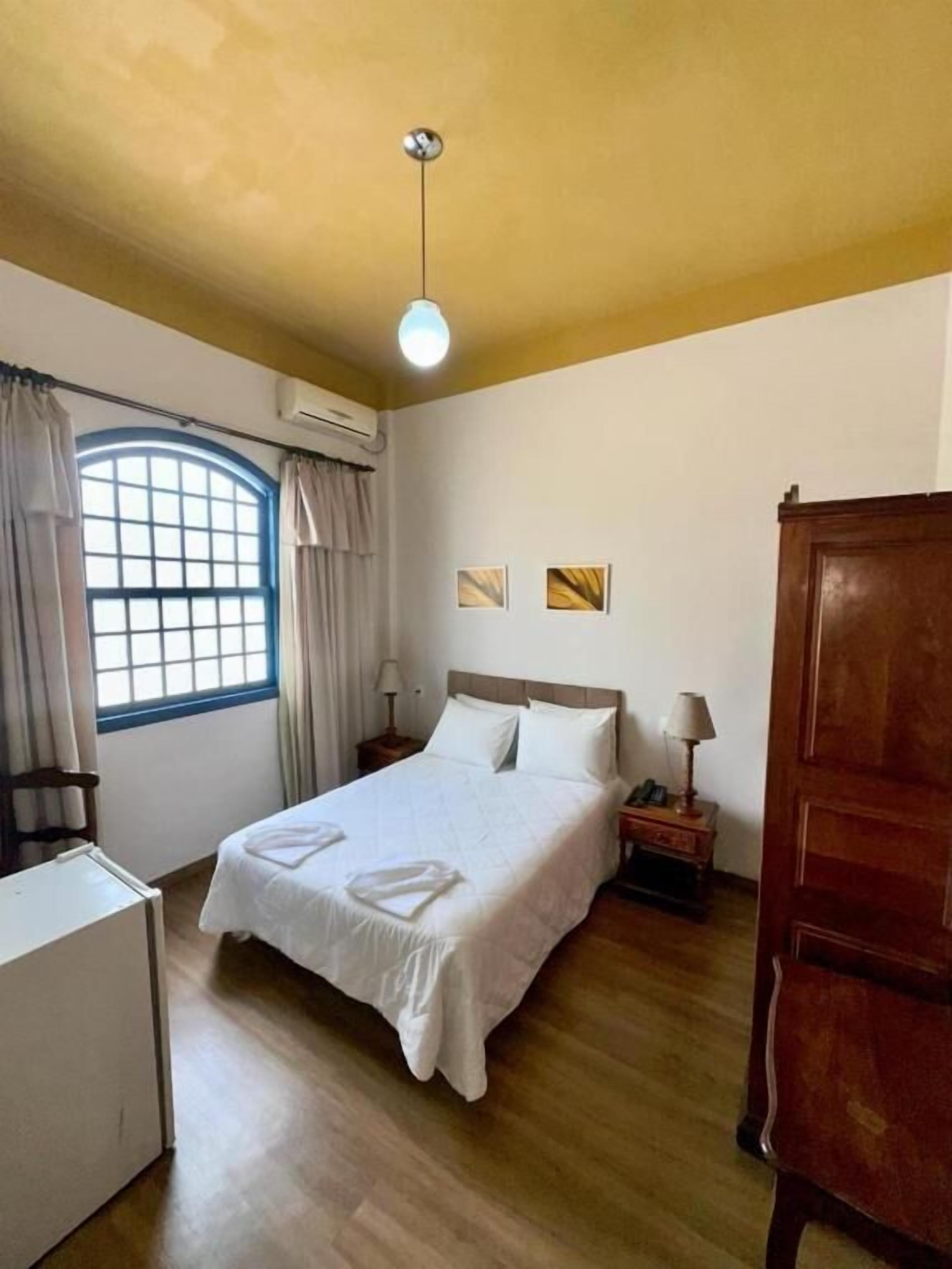 Kahden hengen standard-huone | Minibaari, työpöytä, kannettavalle tietokoneelle sopiva työtila