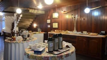 Colazione a buffet inclusa, servita tutte le mattine 