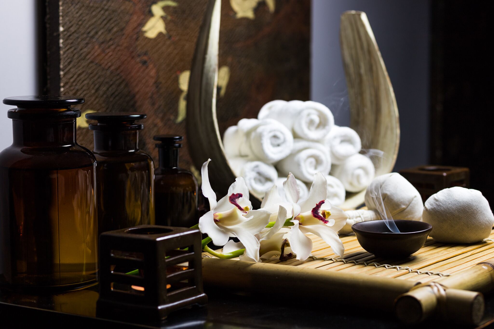 sauna, steam room, 2 treatment rooms, massages