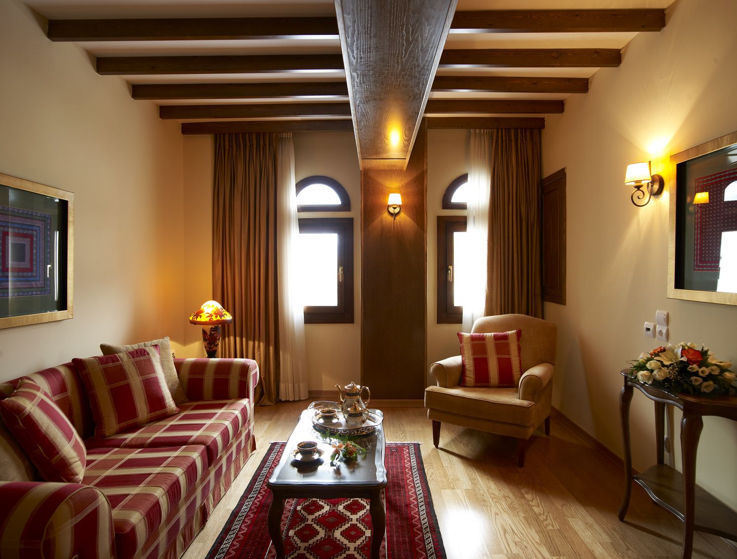 standard suite | living area | lcd tv