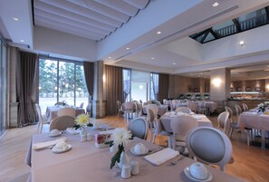 Free daily full breakfast - Hotel Du Lac Congress Center & Spa (Ioannina)