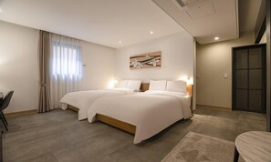 Deluxe Twin Room, Kitchen (Residence) | Individually decorated, individually furnished, blackout drapes - Circle Hotel Incheon (Incheon)
