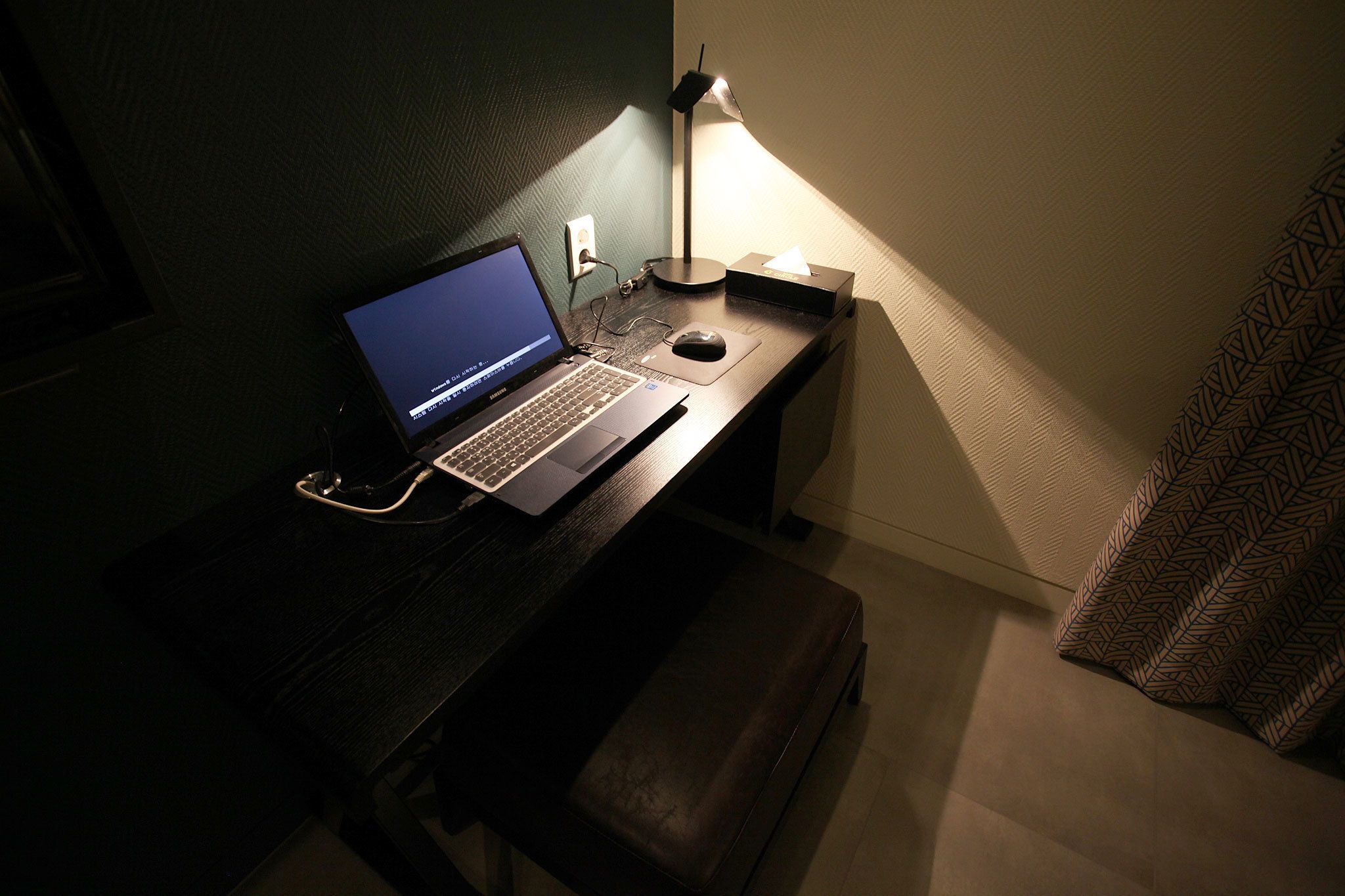 deluxe twin room, kitchen (residence) | room amenity