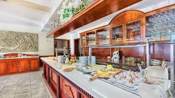 Breakfast and dinner served, Mediterranean cuisine