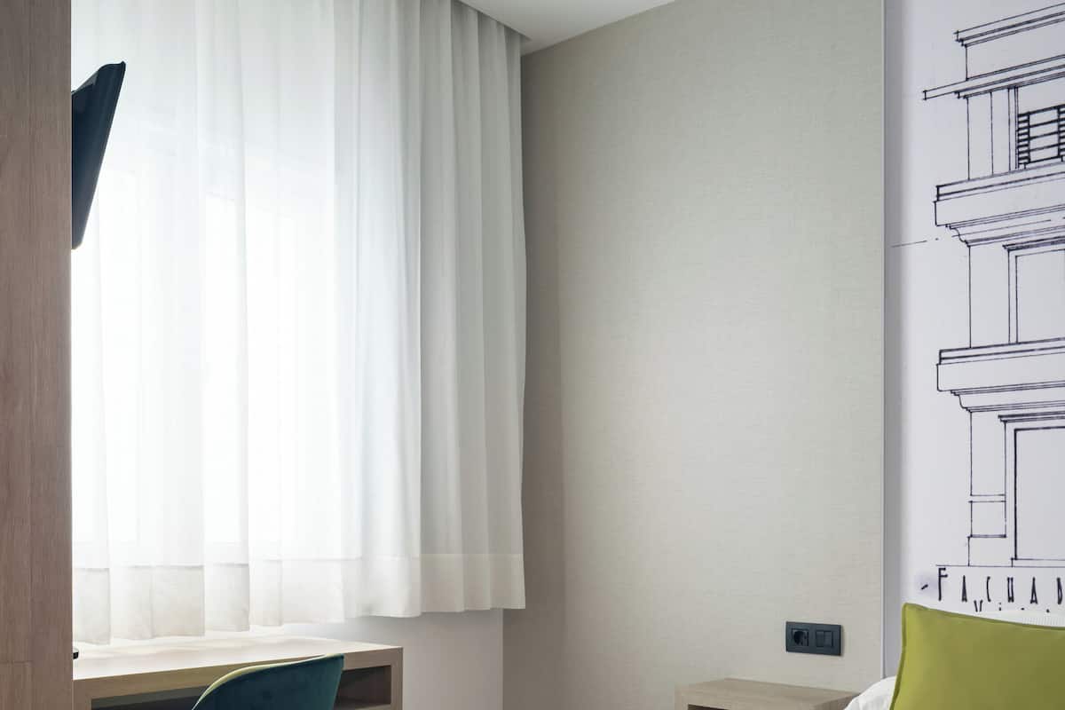 Classic Single Room