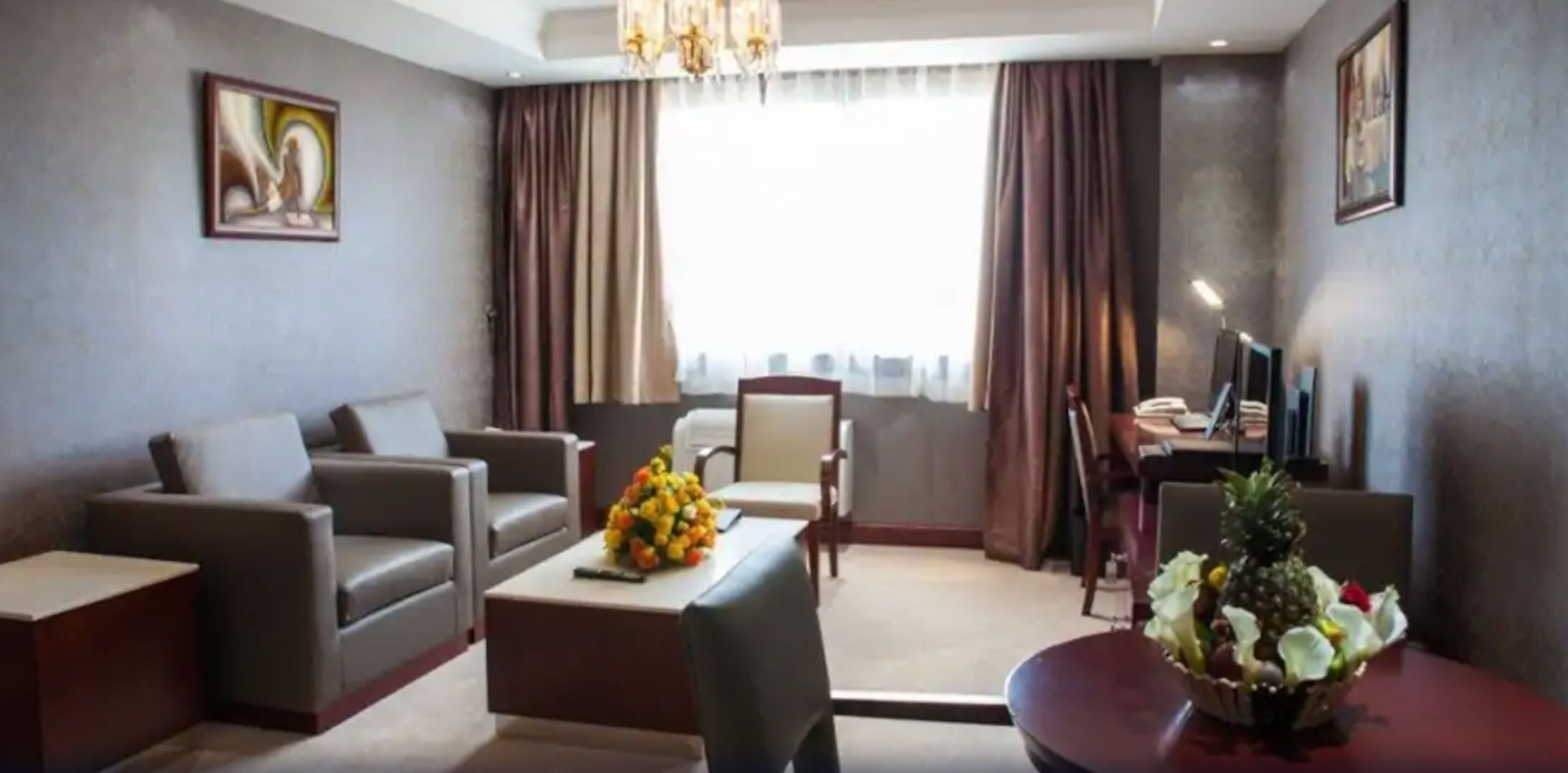 executive suite | living area | flat-screen tv
