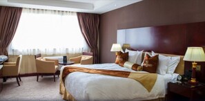 スーペリア ダブルルーム | 高級寝具、ミニバー、セーフティボックス (室内)、デスク