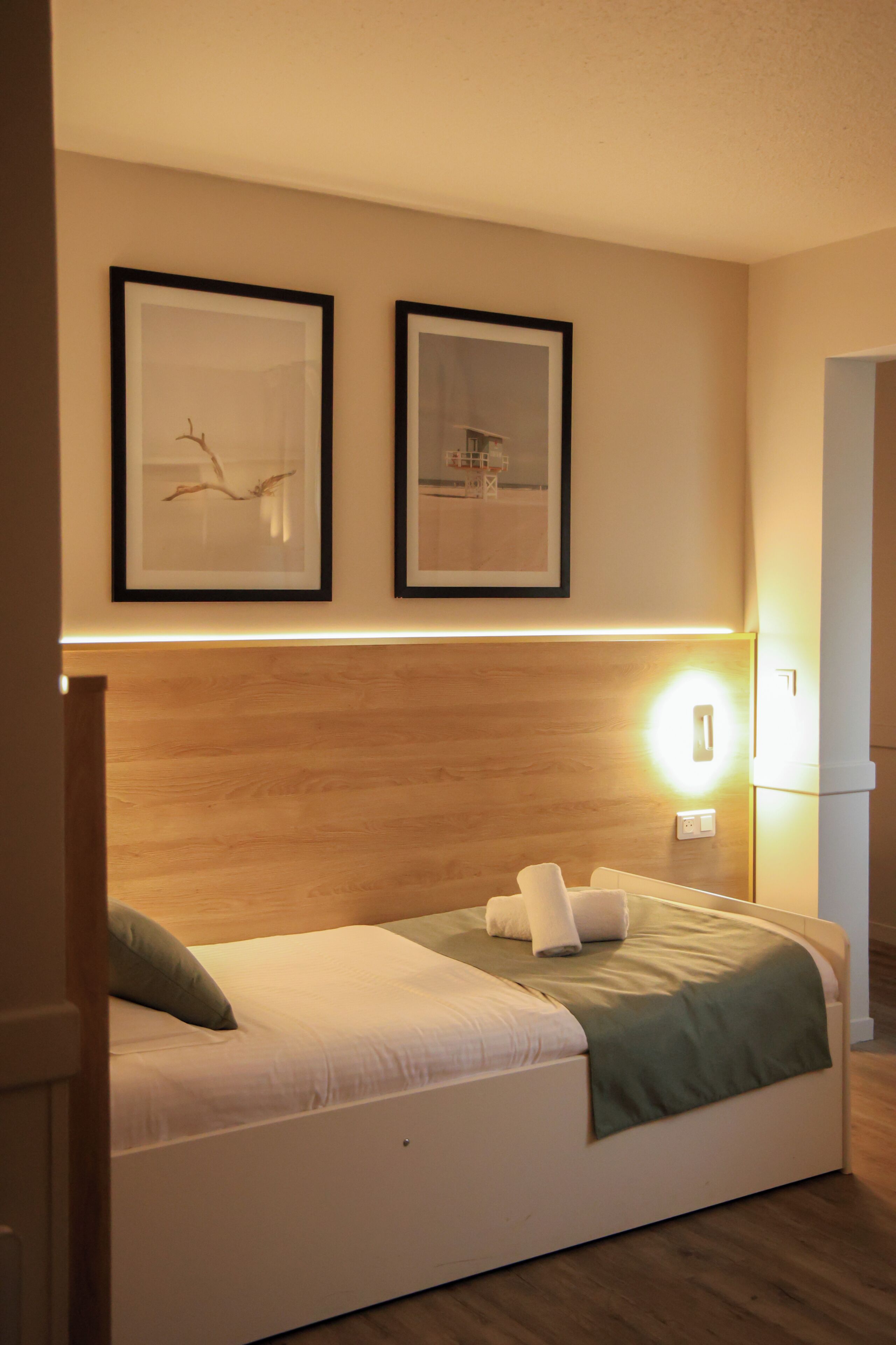 Triple Room | Desk, soundproofing, free WiFi, bed sheets