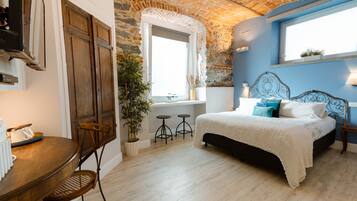 Deluxe Double or Twin Room | Down comforters, free minibar items, in-room safe