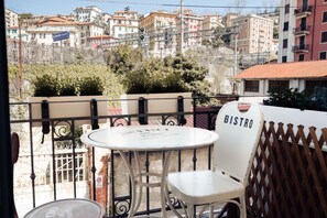 Romantic Studio Suite, Sauna | Down duvets, free minibar items, in-room safe, individually decorated - Le 5 Terre La Spezia (La Spezia)