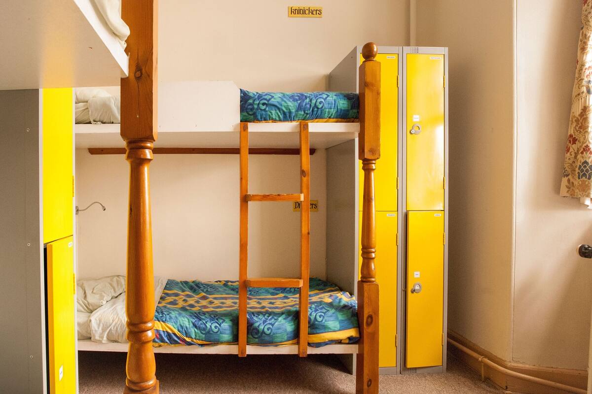 1 bedroom, in-room safe, free WiFi, bed sheets