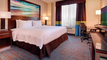 โต๊ะทำงาน, พื้นที่ทำงานแบบใช้แล็ปท็อป, ผ้าม่านกันแสง, เตารีด/โต๊ะรีดผ้า