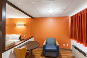 Free WiFi, bed sheets - Motel 6 Fort Worth, TX - Stockyards (Fort Worth)