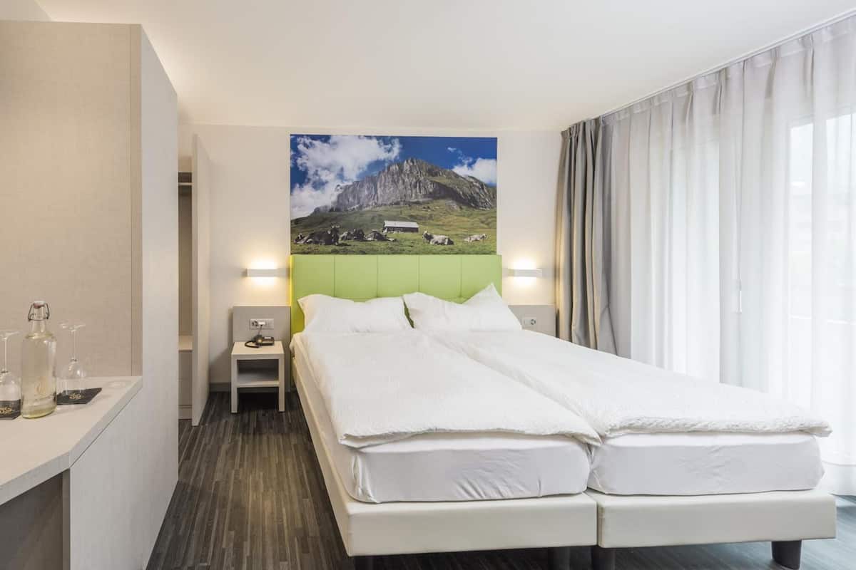 in-room safe, desk, free wifi, bed sheets