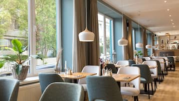 Tägliches inbegriffenes Frühstücksbuffet