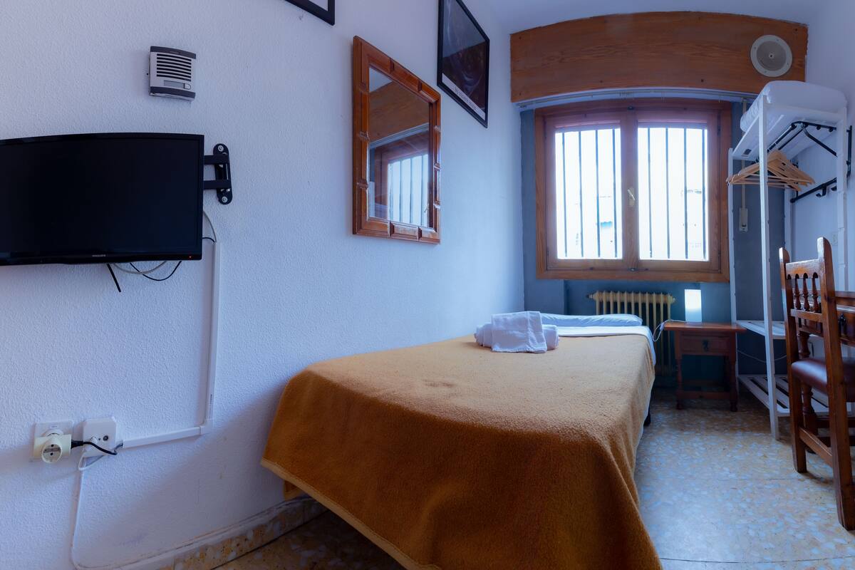 Wi-Fi de cortesia, roupa de cama