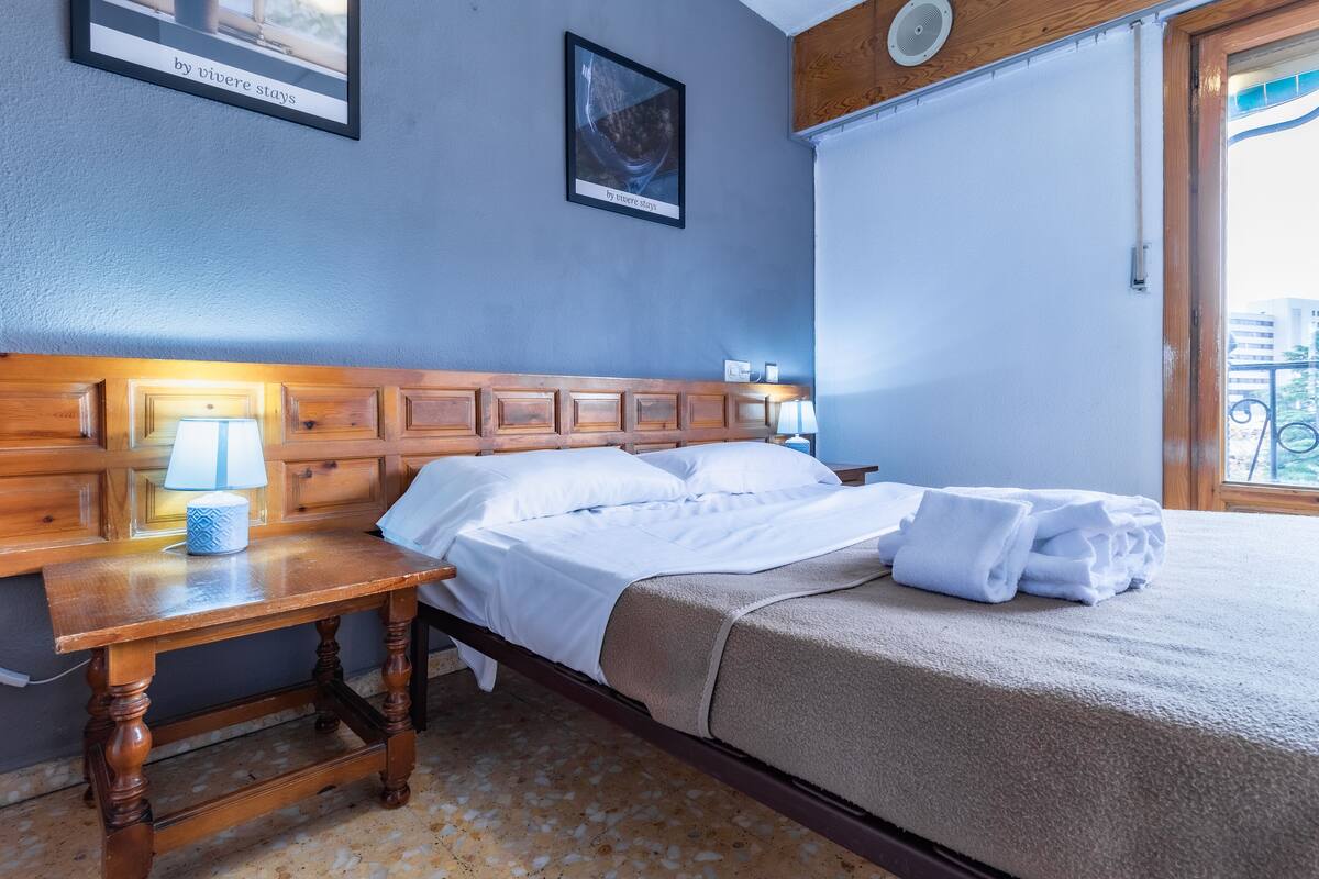 Quarto casal, suíte | Wi-Fi de cortesia, roupa de cama