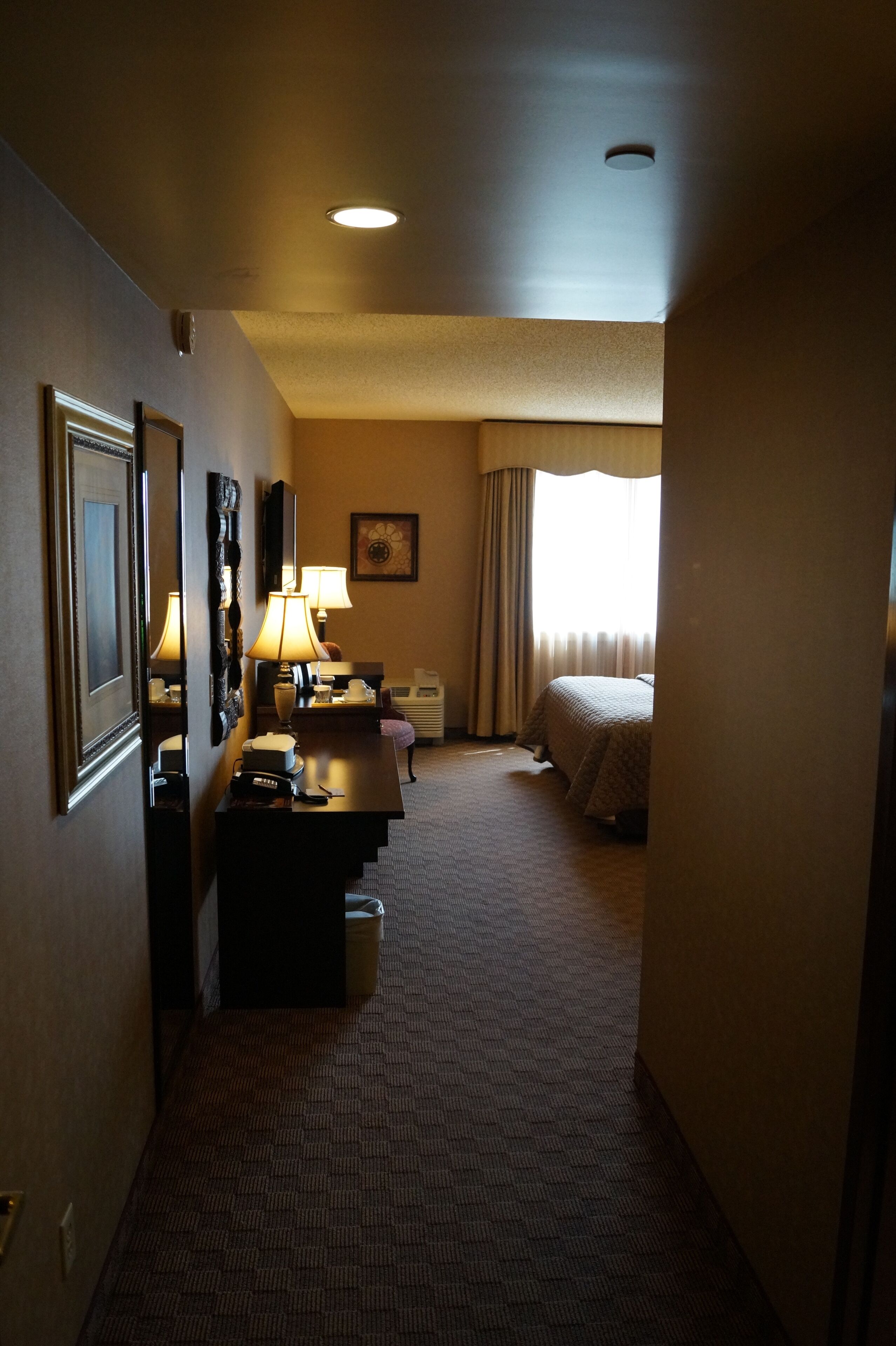 standard single room, 1 king bed, accessible | in-room safe, desk, laptop workspace, soundproofing