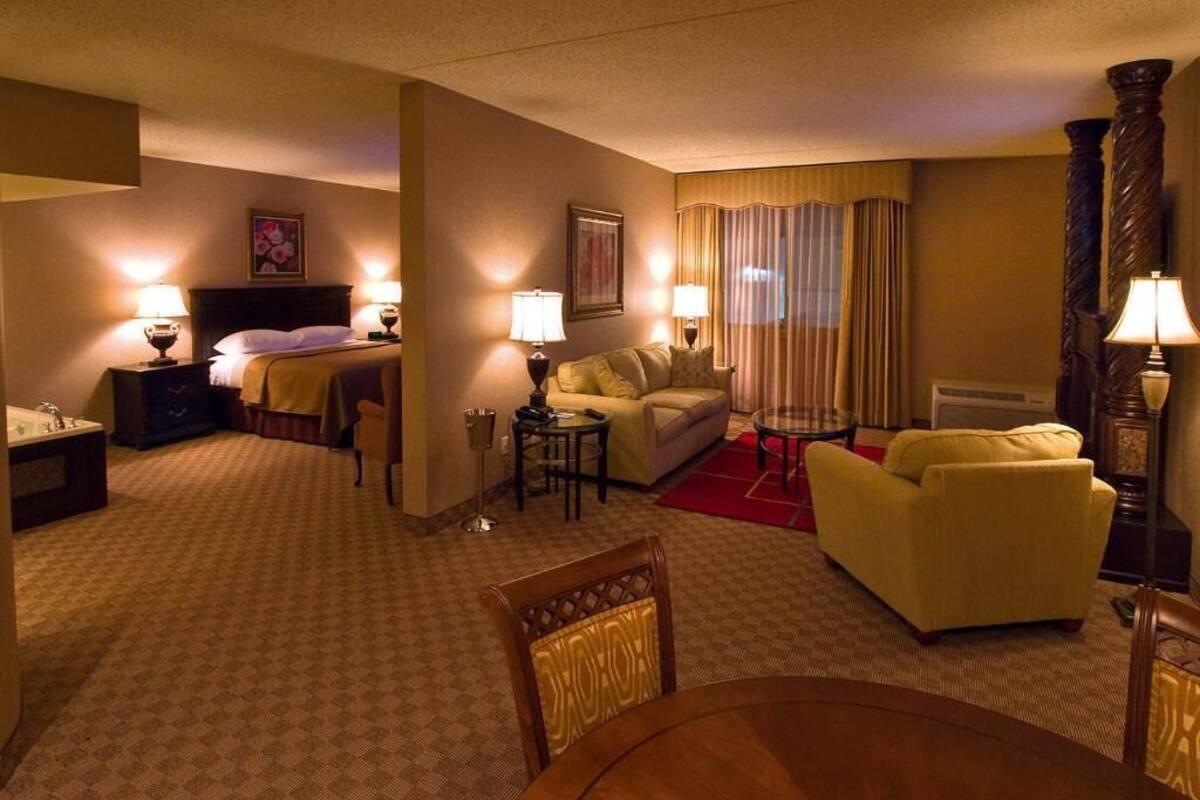 Royal Suite, 1 King Bed, Non-Smoking