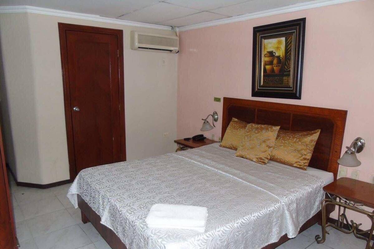 1 phòng ngủ, chăn bông, bàn ủi/dụng cụ ủi quần áo