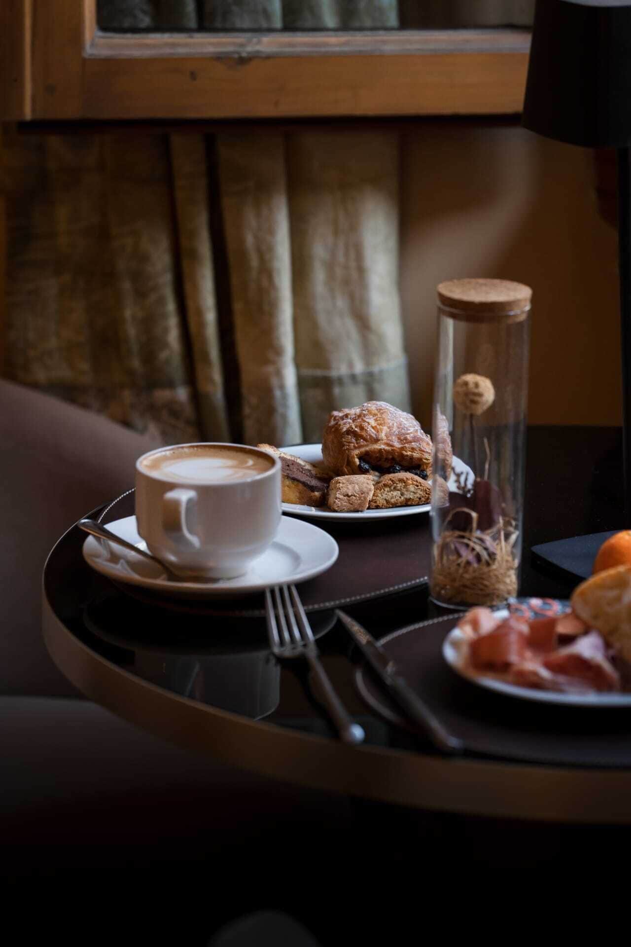 daily buffet breakfast (eur 18 per person)