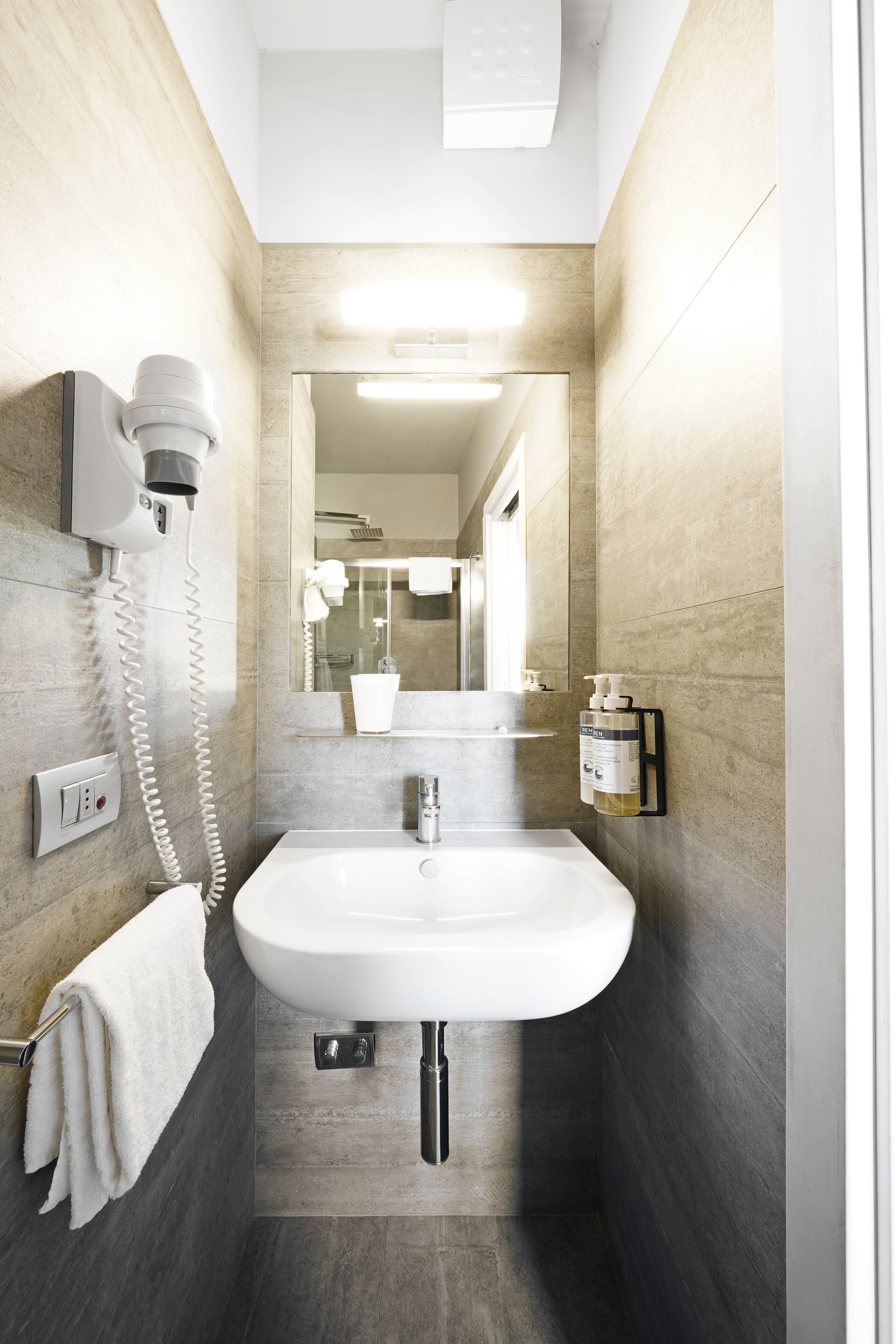 single room, 1 single bed (small room) | bathroom | shower, rainfall showerhead, designer toiletries, hair dryer