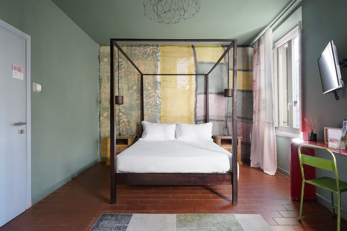 Kamar Standar | 1 kamar tidur, seprai premium, busa memori, dan brankas