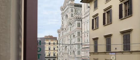 Pemandangan dari bilik