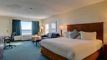 Kamar Standar, 1 Tempat Tidur King, Bebas Asap Rokok, pemandangan samudra | Tirai kedap cahaya, setrika/meja setrika, dan tempat tidur bayi gratis