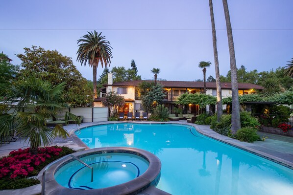 Indoor pool, outdoor pool