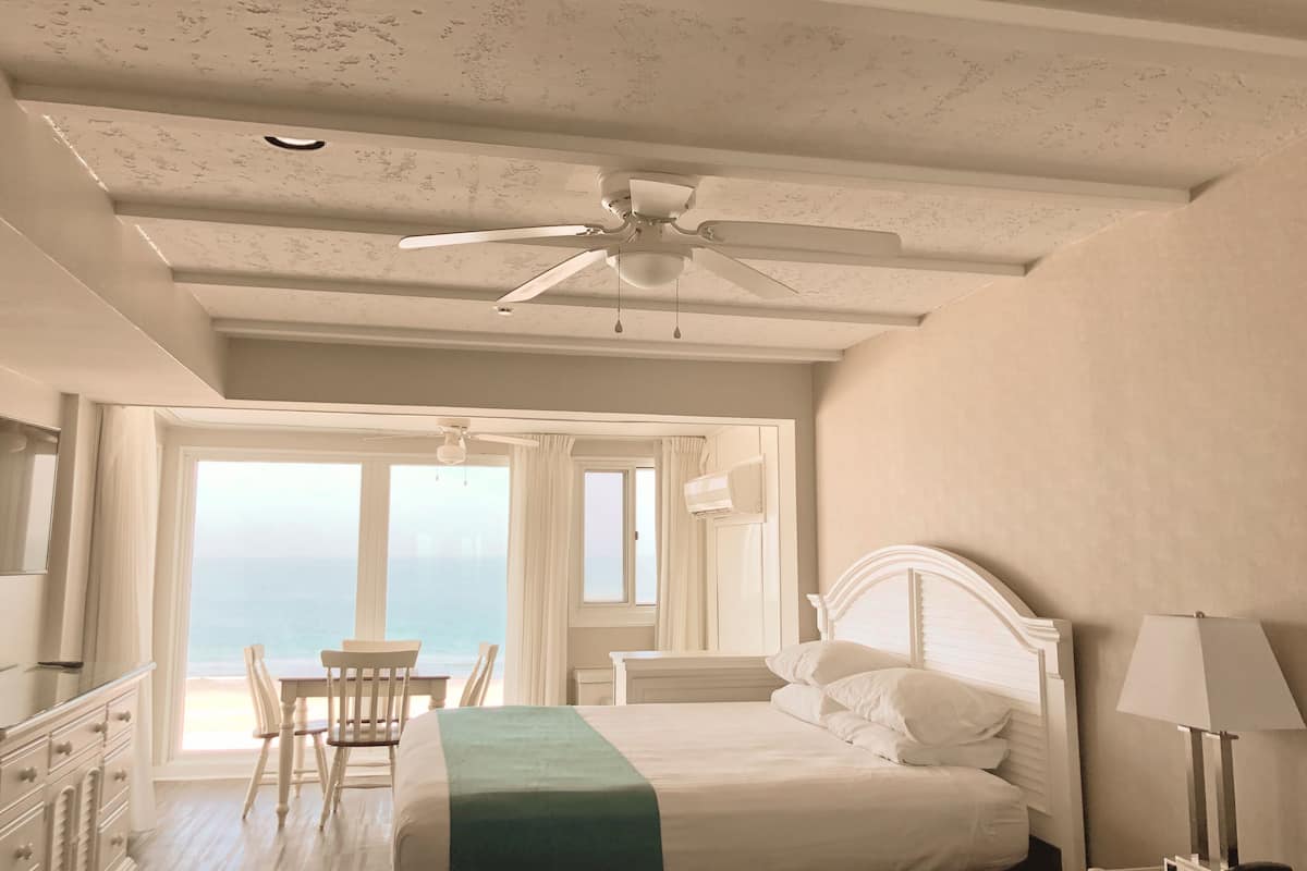 direct oceanfront room,1 king bed with sofa bed | 1 bedroom, soundproofing, iron/ironing board, free wifi