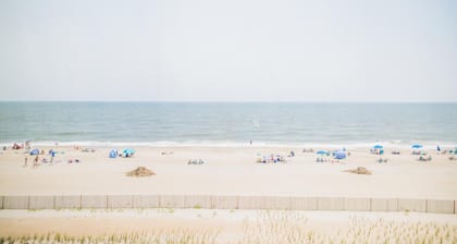 Surf Club Oceanfront Hotel