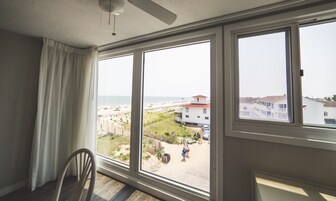 Large Ocean View Room, 1 King Bed with Sofa bed, Non Smoking | Soundproofing, iron/ironing board, free WiFi, bed sheets