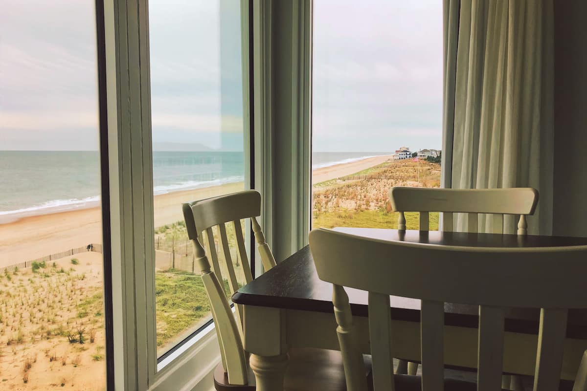 Chambre, 1 très grand lit et 1 canapé-lit, en front de mer | Vue sur la plage/l’océan