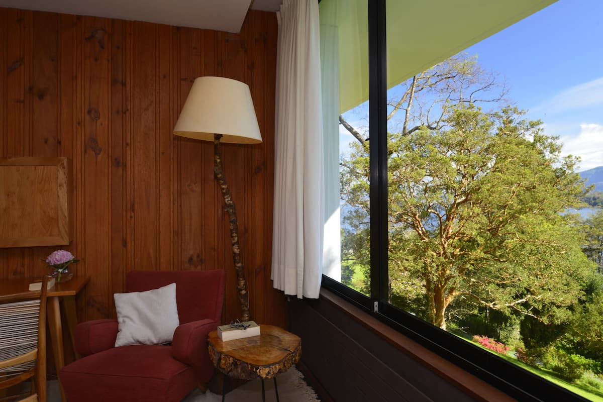 double room | in-room safe, soundproofing, free wifi, bed sheets